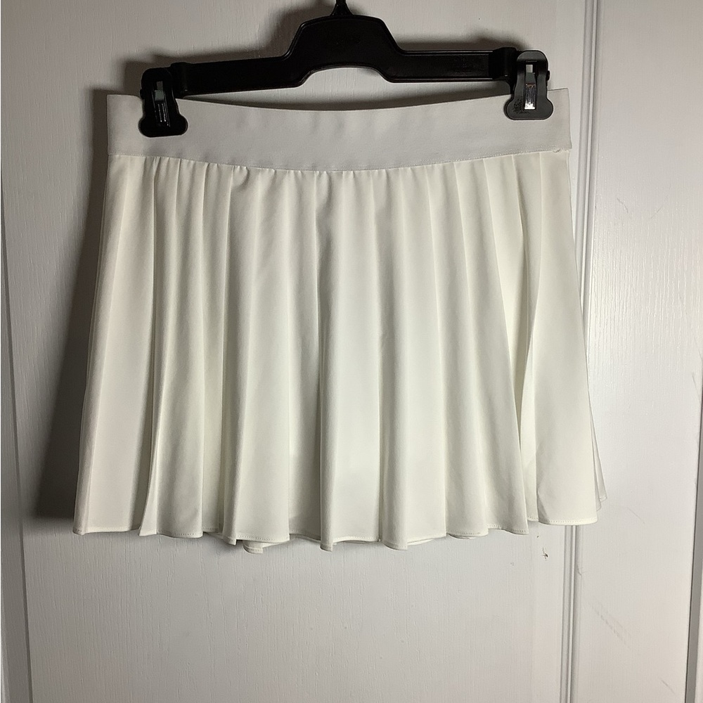 NWT Garage Tessa pleated tennis skort